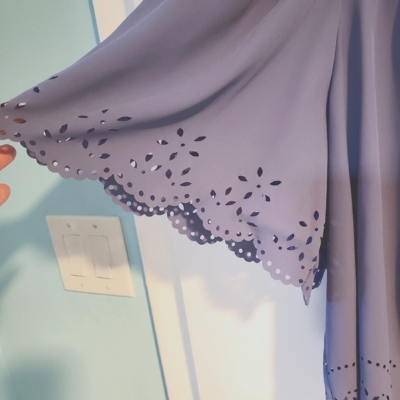 BLUE SHORT SLEEVE TOP WITH LASER CUTOUTS - Picture 3 of 6